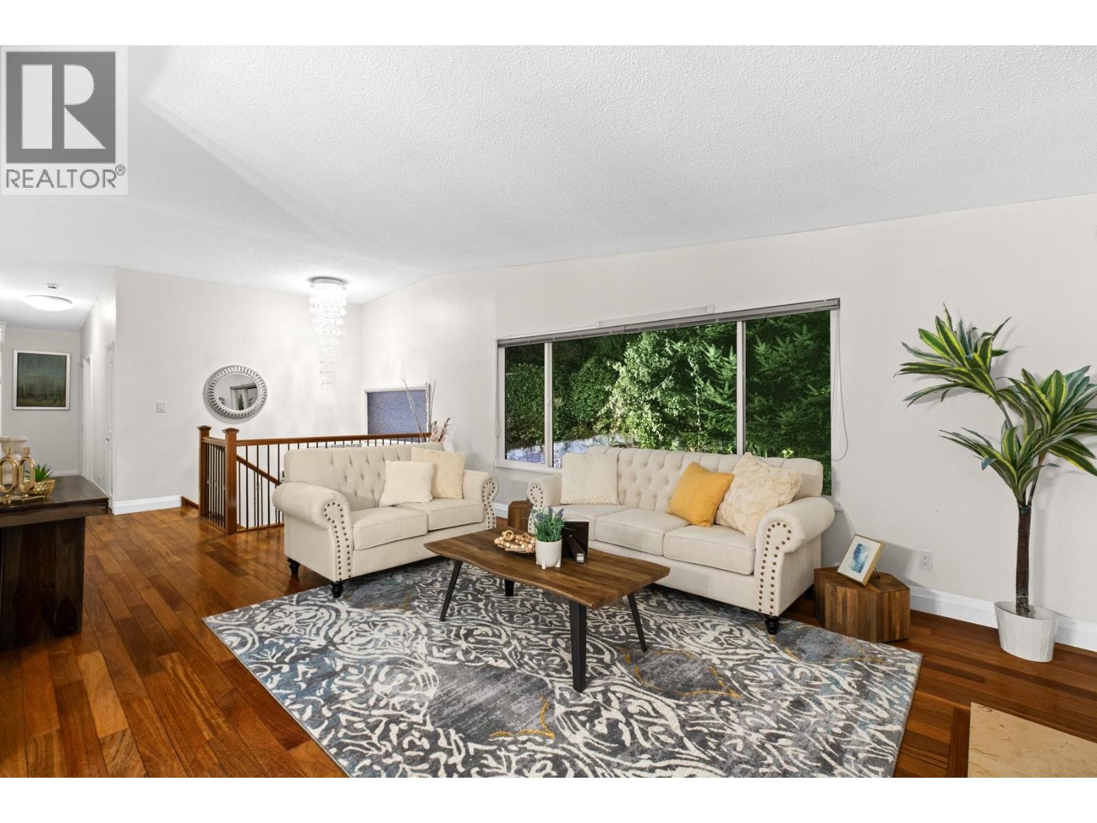 520 BALLANTREE PLACE West Vancouver British Columbia Canada V7S1W5 2
