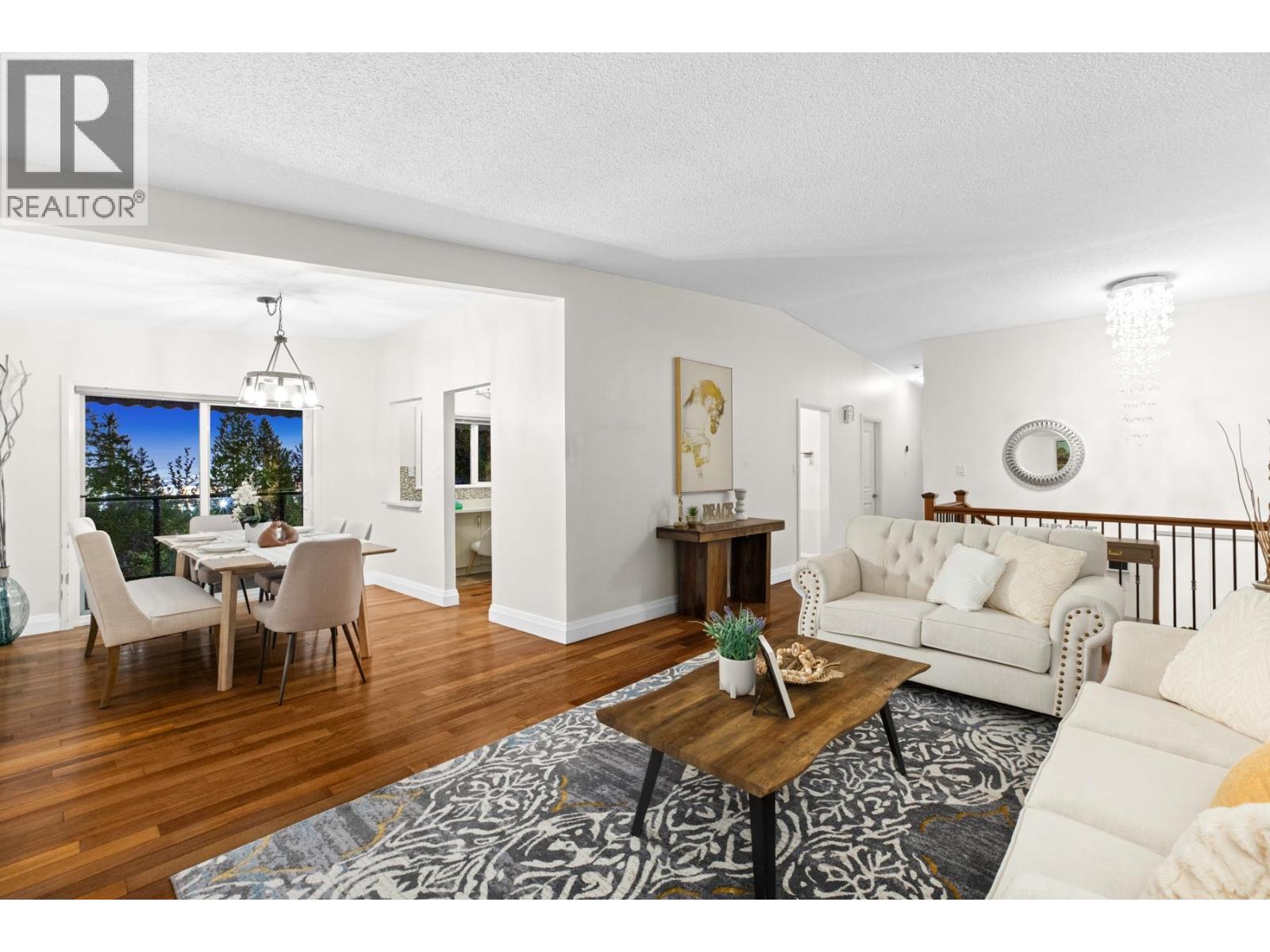 520 BALLANTREE PLACE West Vancouver British Columbia Canada V7S1W5 5