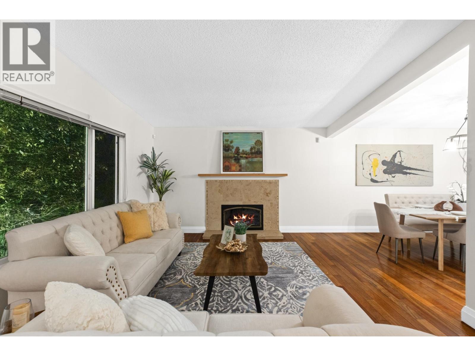 520 BALLANTREE PLACE West Vancouver British Columbia Canada V7S1W5 3