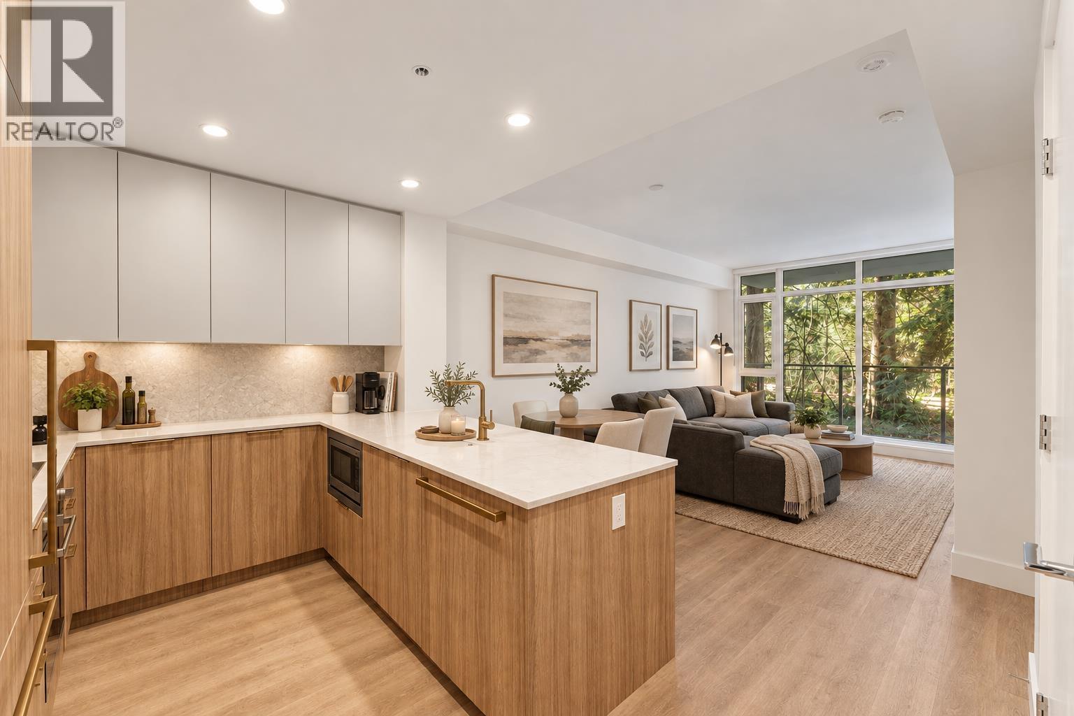 208 2375 EMERY COURT, north vancouver, British Columbia