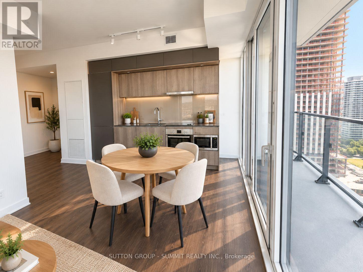 1402 - 448 Burnhamthorpe Road W, Mississauga, Ontario  L5B 0R4 - Photo 4 - W13793834