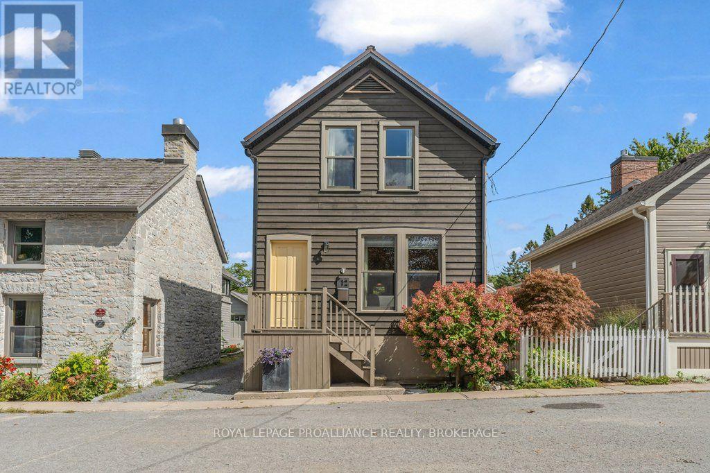 12 Drummond Street, Kingston, Ontario  K7K 5S1 - Photo 2 - X13797406