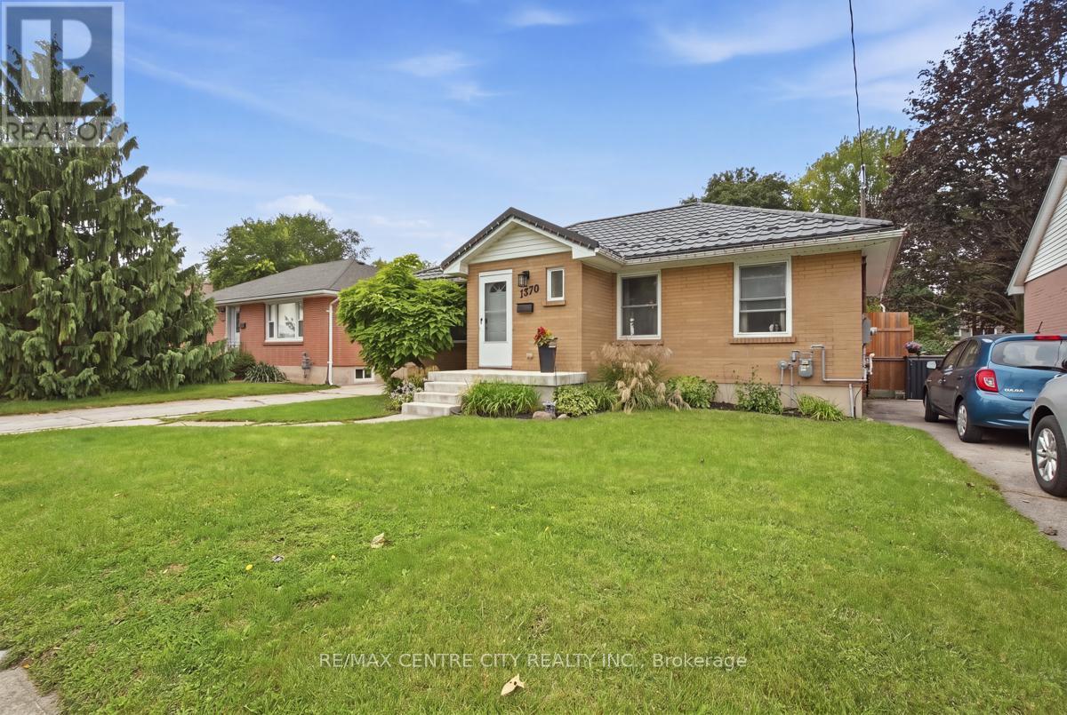 1570 Hansuld Street, London East, Ontario  N5V 1Y5 - Photo 2 - X13797448