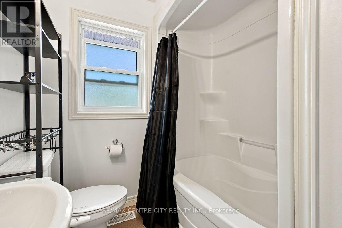 1570 Hansuld Street, London East, Ontario  N5V 1Y5 - Photo 25 - X13797448