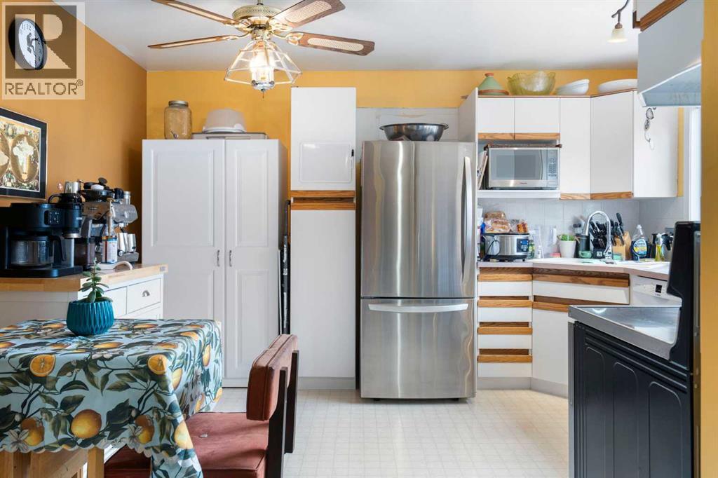 5009 North Haven Drive NW, Calgary, Alberta  T2K 2K3 - Photo 11 - A2343870