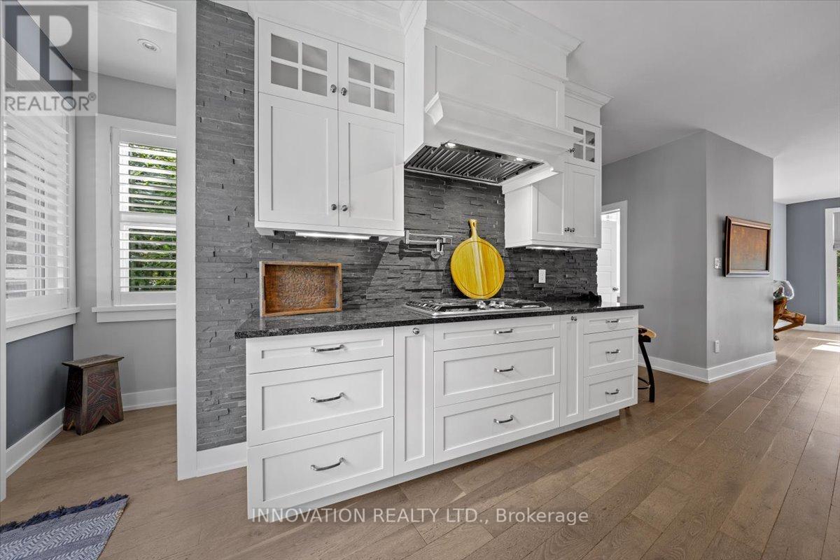 332 Carp Highlands Court, Ottawa, Ontario  K0A 1L0 - Photo 15 - X13797400