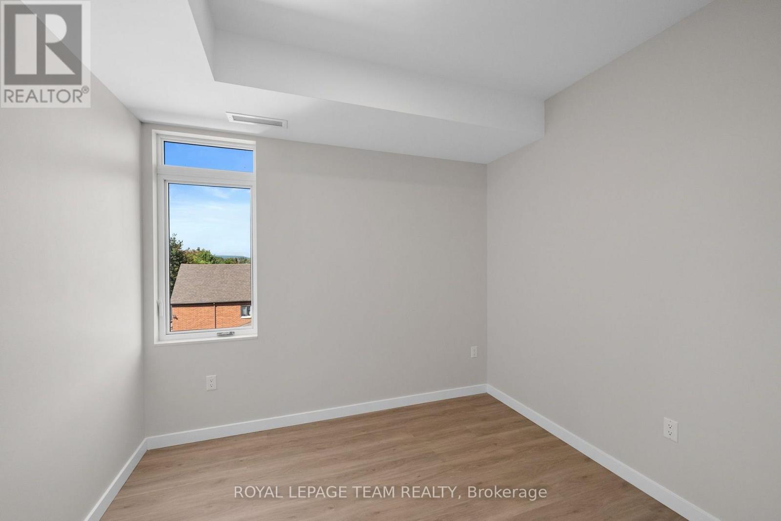 301 - 370 Athlone Avenue, Ottawa, Ontario  K1Z 5M4 - Photo 18 - X13797464
