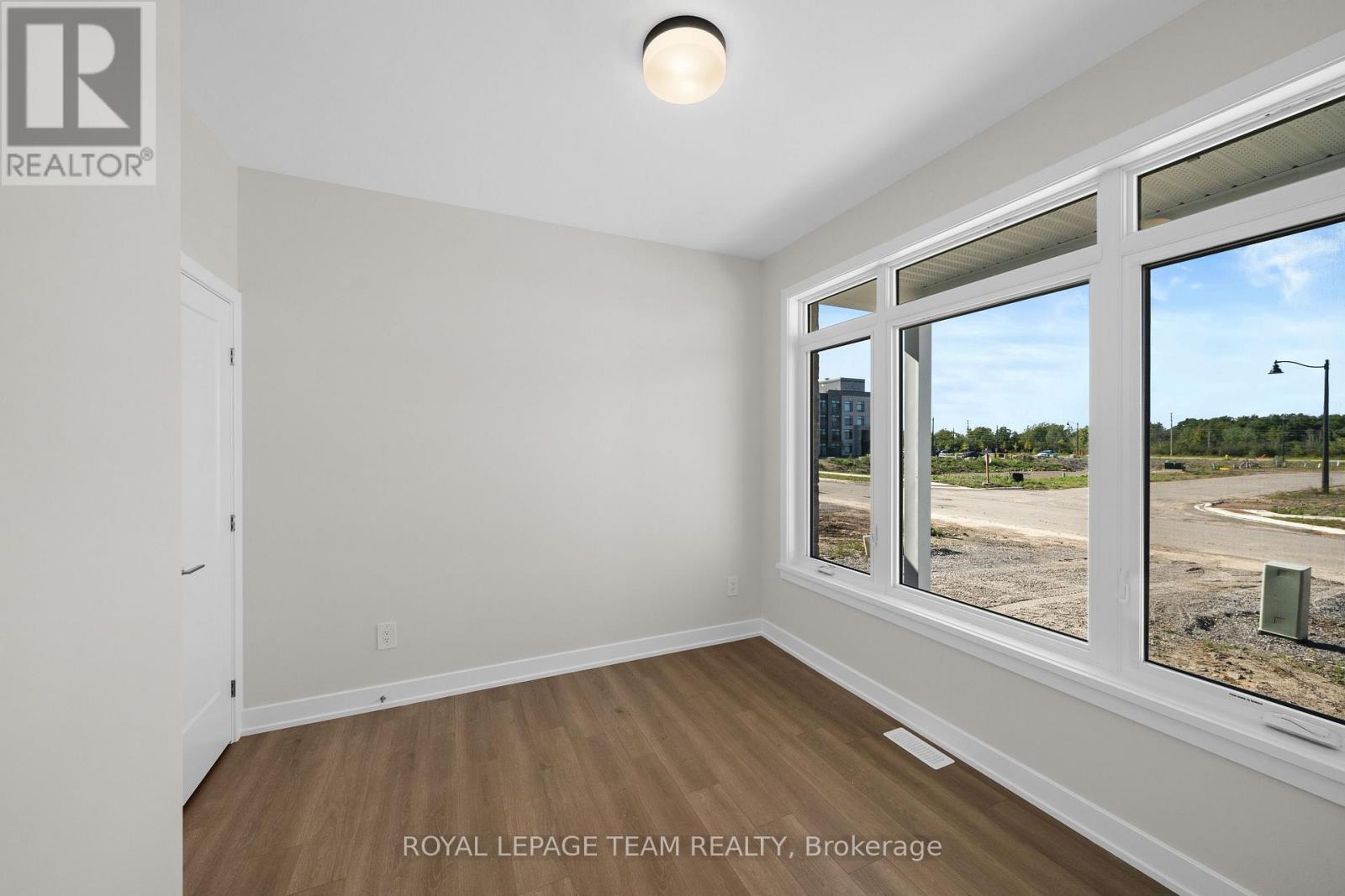 1064 Dobbie Street, Brockville, Ontario  K6V 0G8 - Photo 4 - X13797486