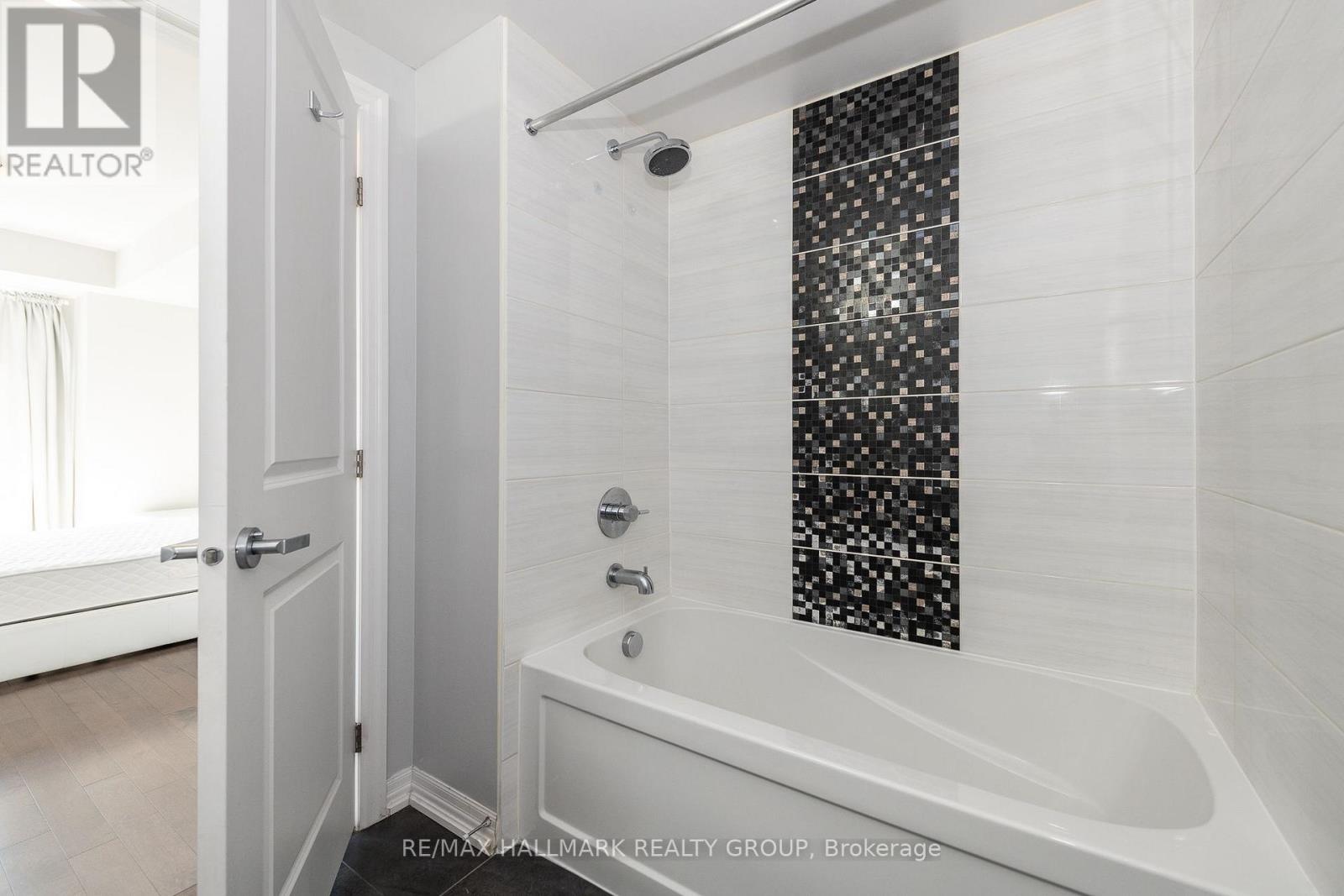 1602 - 195 Besserer Street, Ottawa, Ontario  K1N 0B6 - Photo 19 - X13797492