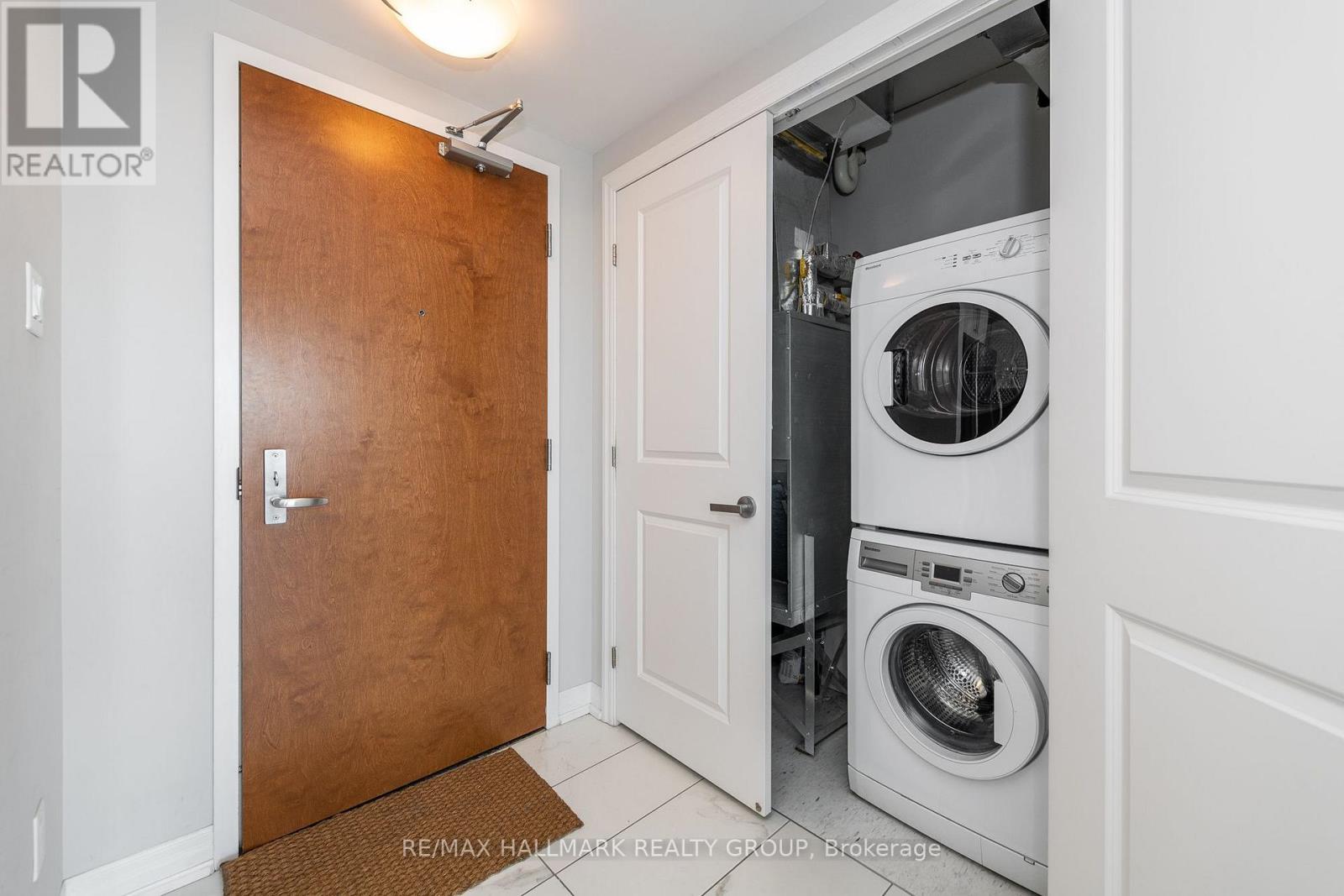 1602 - 195 Besserer Street, Ottawa, Ontario  K1N 0B6 - Photo 5 - X13797492