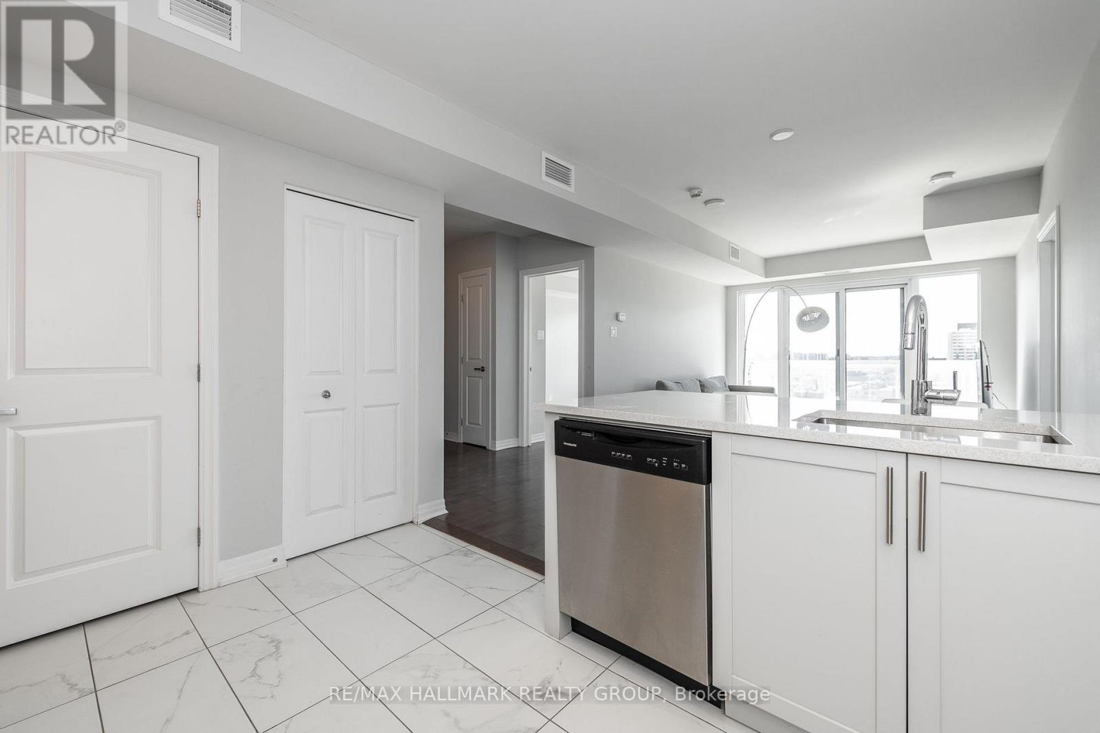 1602 - 195 Besserer Street, Ottawa, Ontario  K1N 0B6 - Photo 9 - X13797492