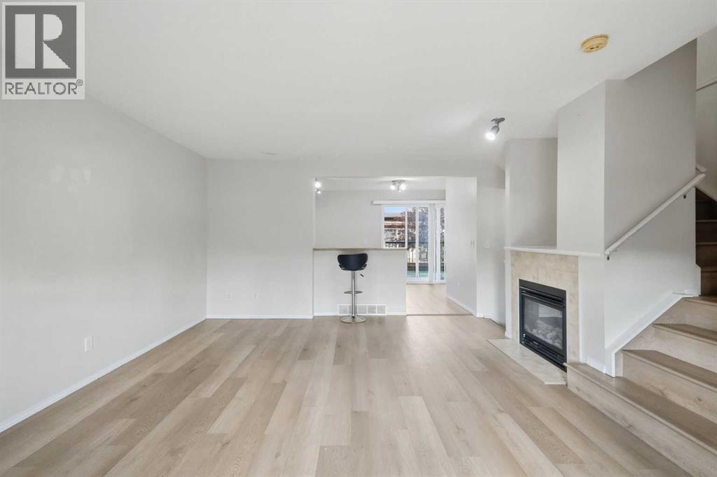 55 Panatella Park, Calgary, Alberta  T3K 6L5 - Photo 4 - A2345716