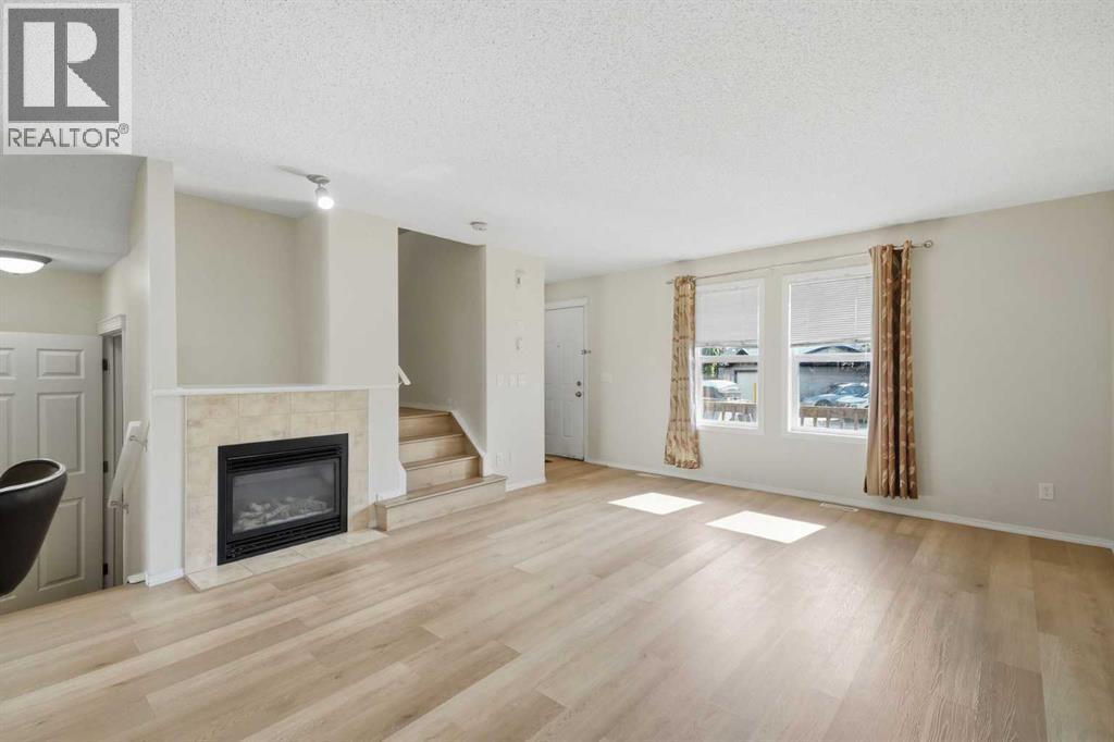 55 Panatella Park, Calgary, Alberta  T3K 6L5 - Photo 7 - A2345716