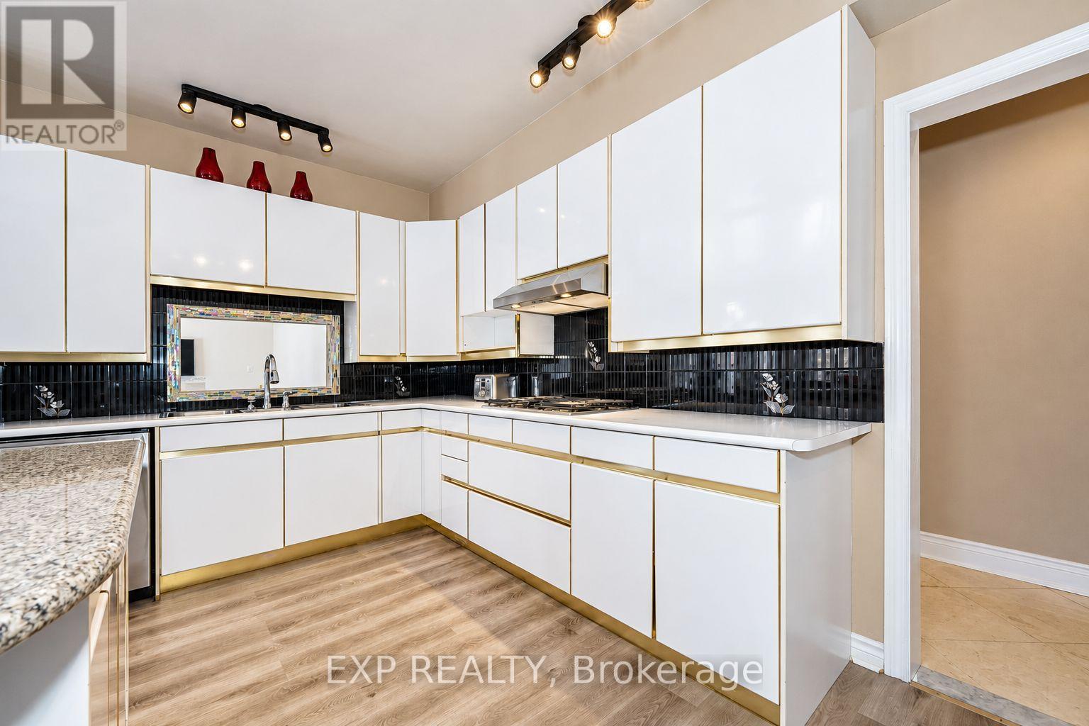 29 Northgate Crescent, Richmond Hill, Ontario  L4B 2K8 - Photo 17 - N13796798