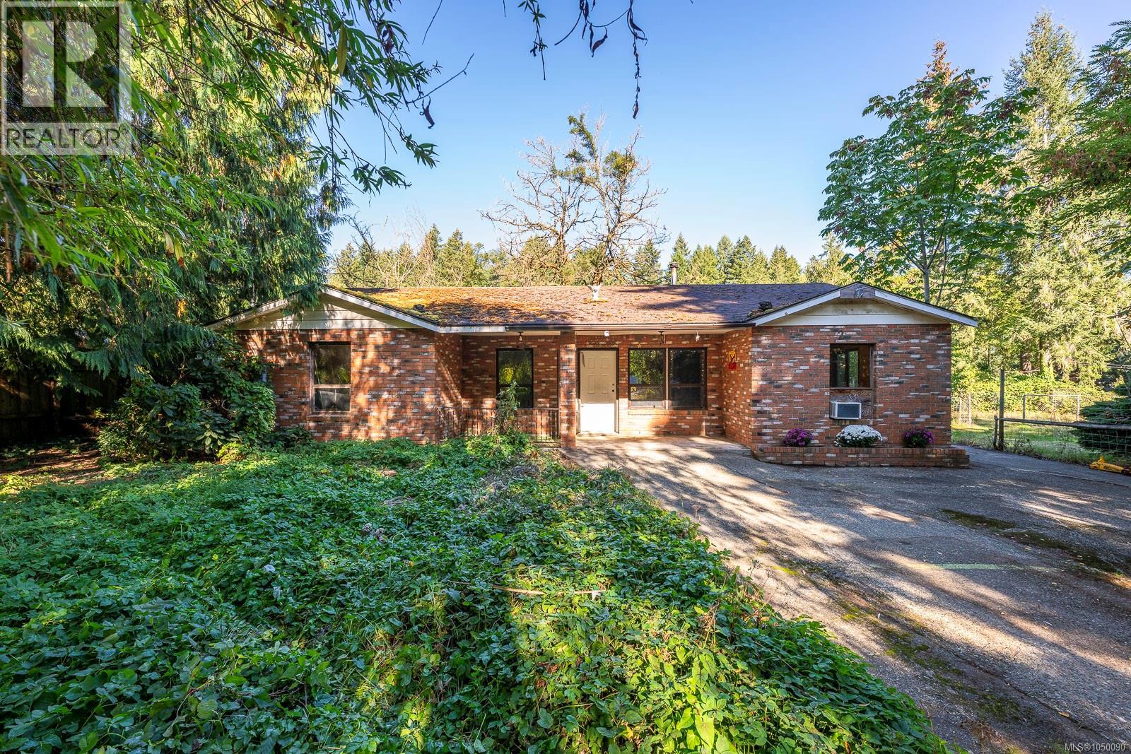 2547 Mabley Rd, Courtenay, British Columbia