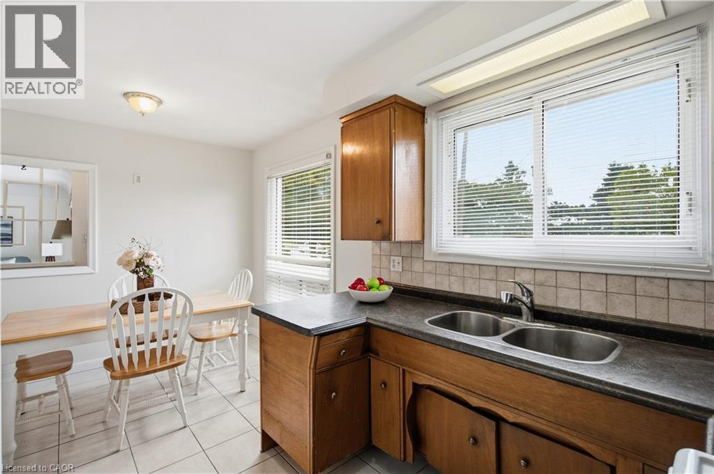 1101 Mohawk Road E, Hamilton, Ontario  L8T 2S4 - Photo 14 - 40864315