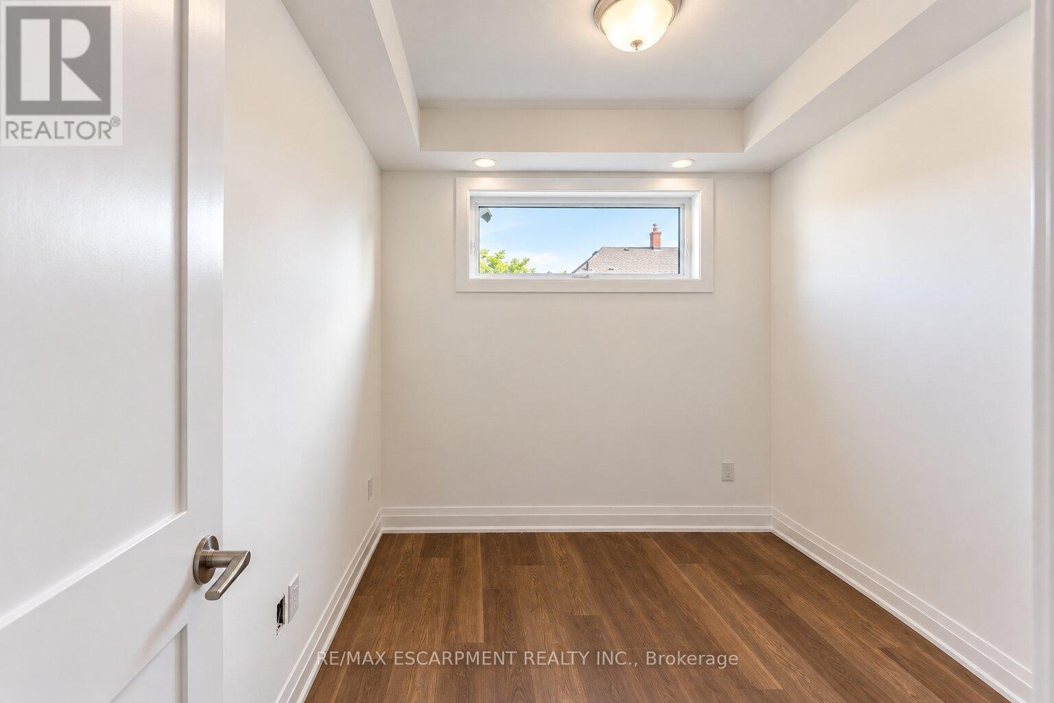 1 - 86 Poulette Street, Hamilton, Ontario  L8P 4E2 - Photo 11 - X13763568