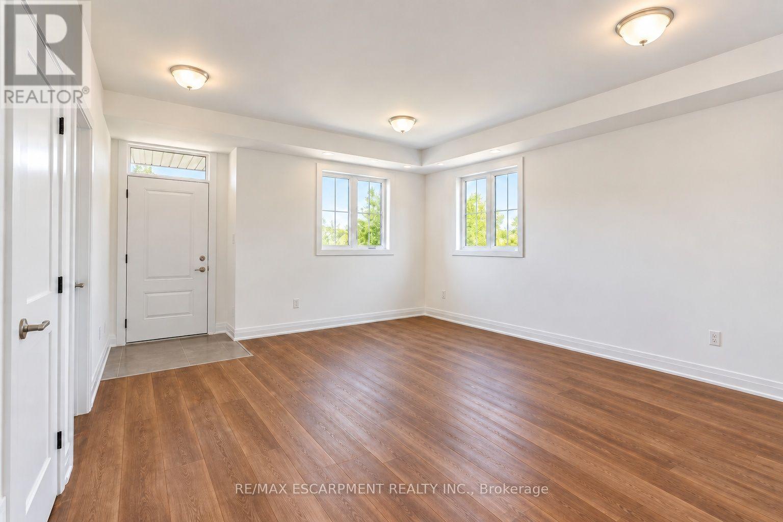 1 - 86 Poulette Street, Hamilton, Ontario  L8P 4E2 - Photo 2 - X13763568