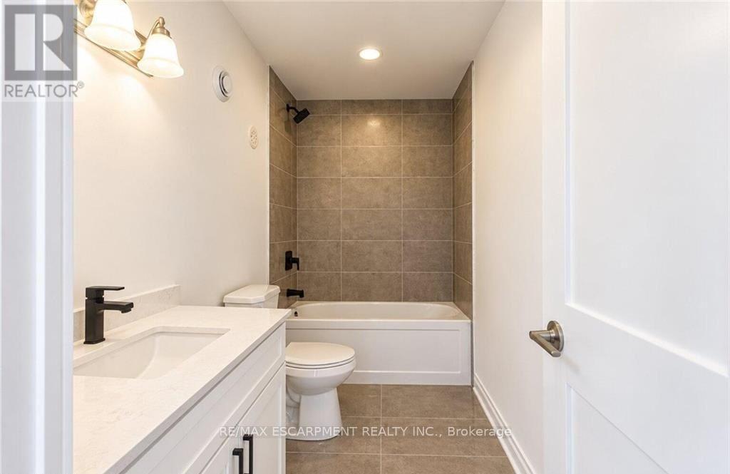 1 - 86 Poulette Street, Hamilton, Ontario  L8P 4E2 - Photo 12 - X13763568