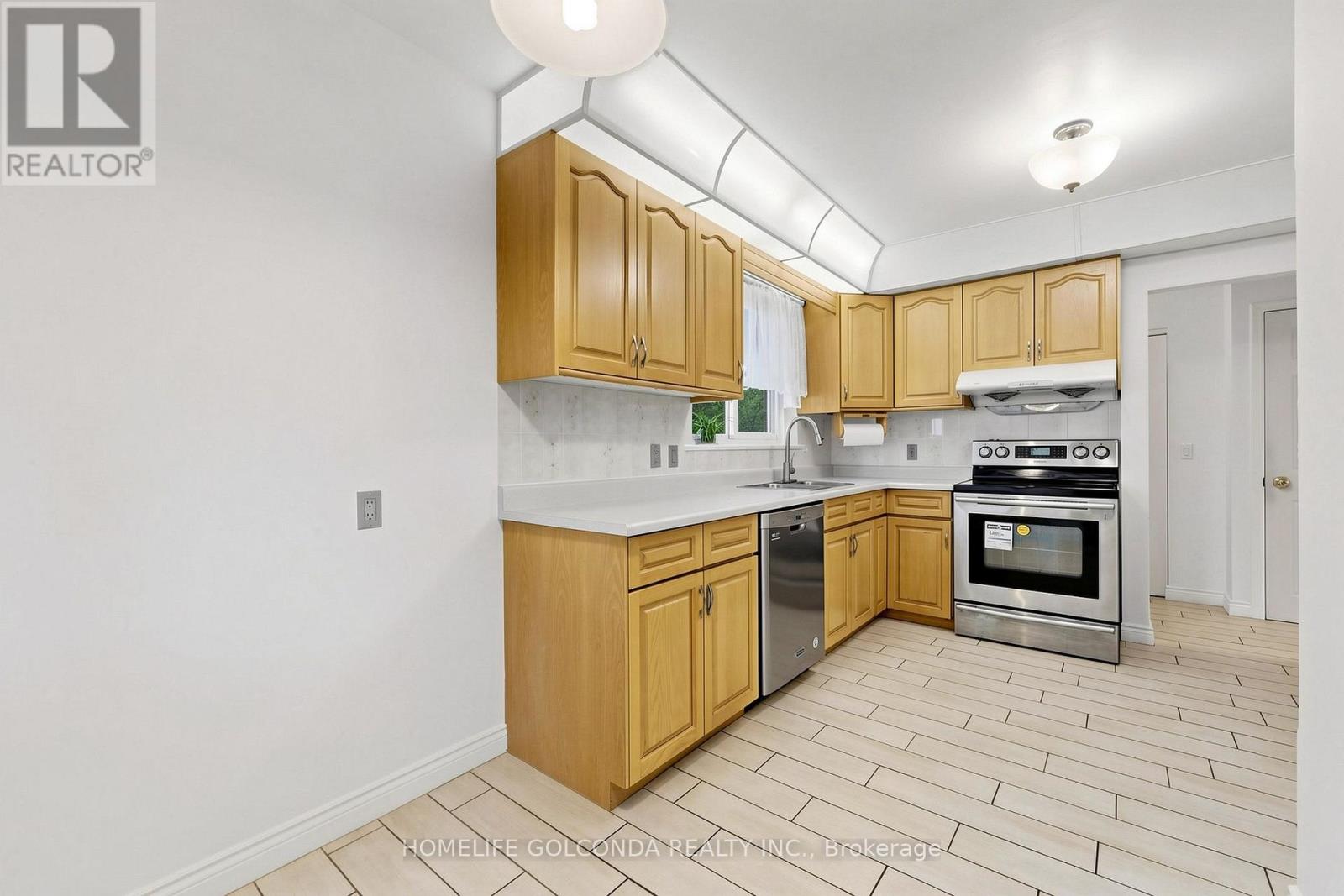 21 Grove Park Crescent, Toronto, Ontario  M2J 2C7 - Photo 10 - C13791954
