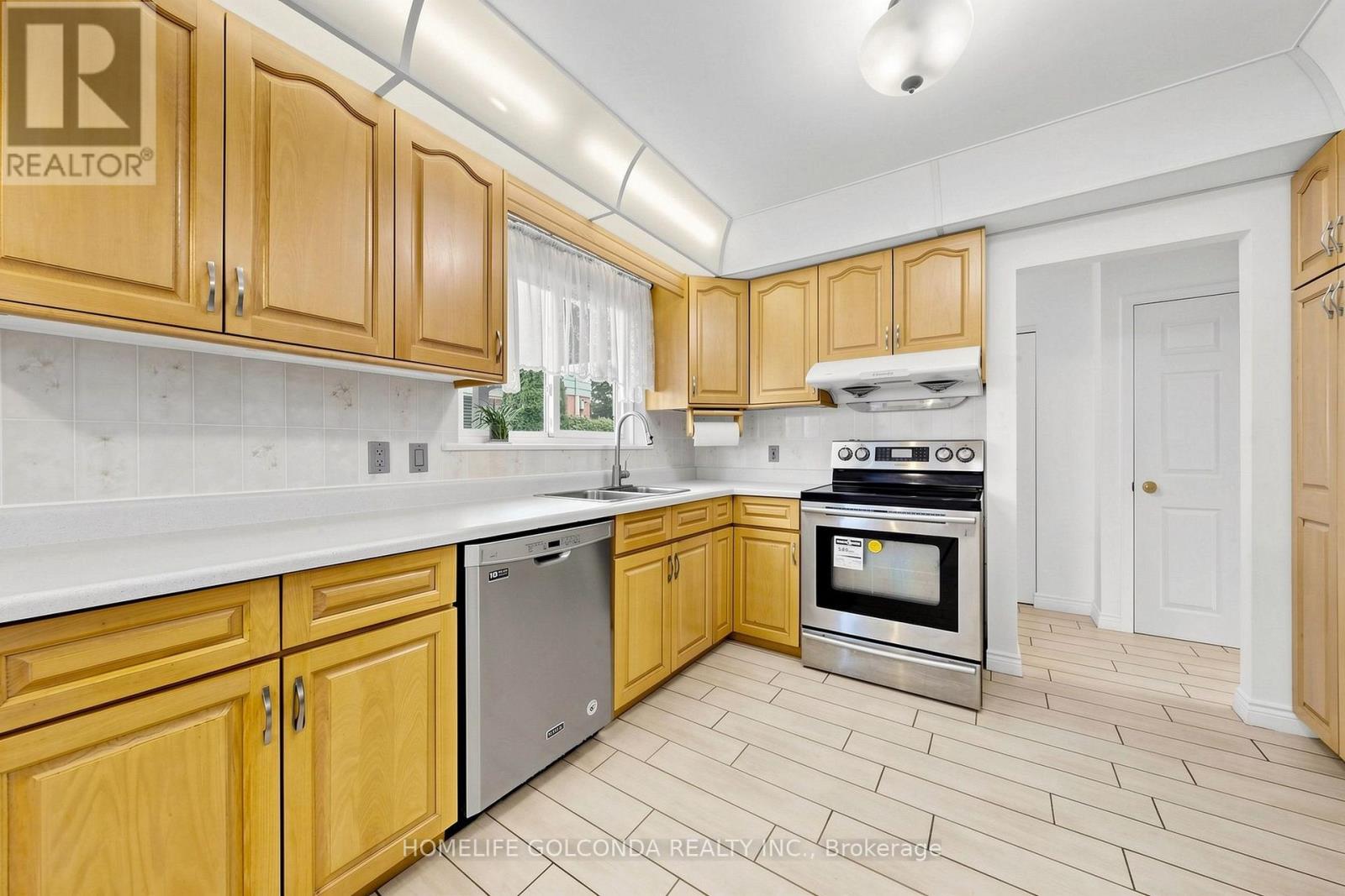 21 Grove Park Crescent, Toronto, Ontario  M2J 2C7 - Photo 11 - C13791954