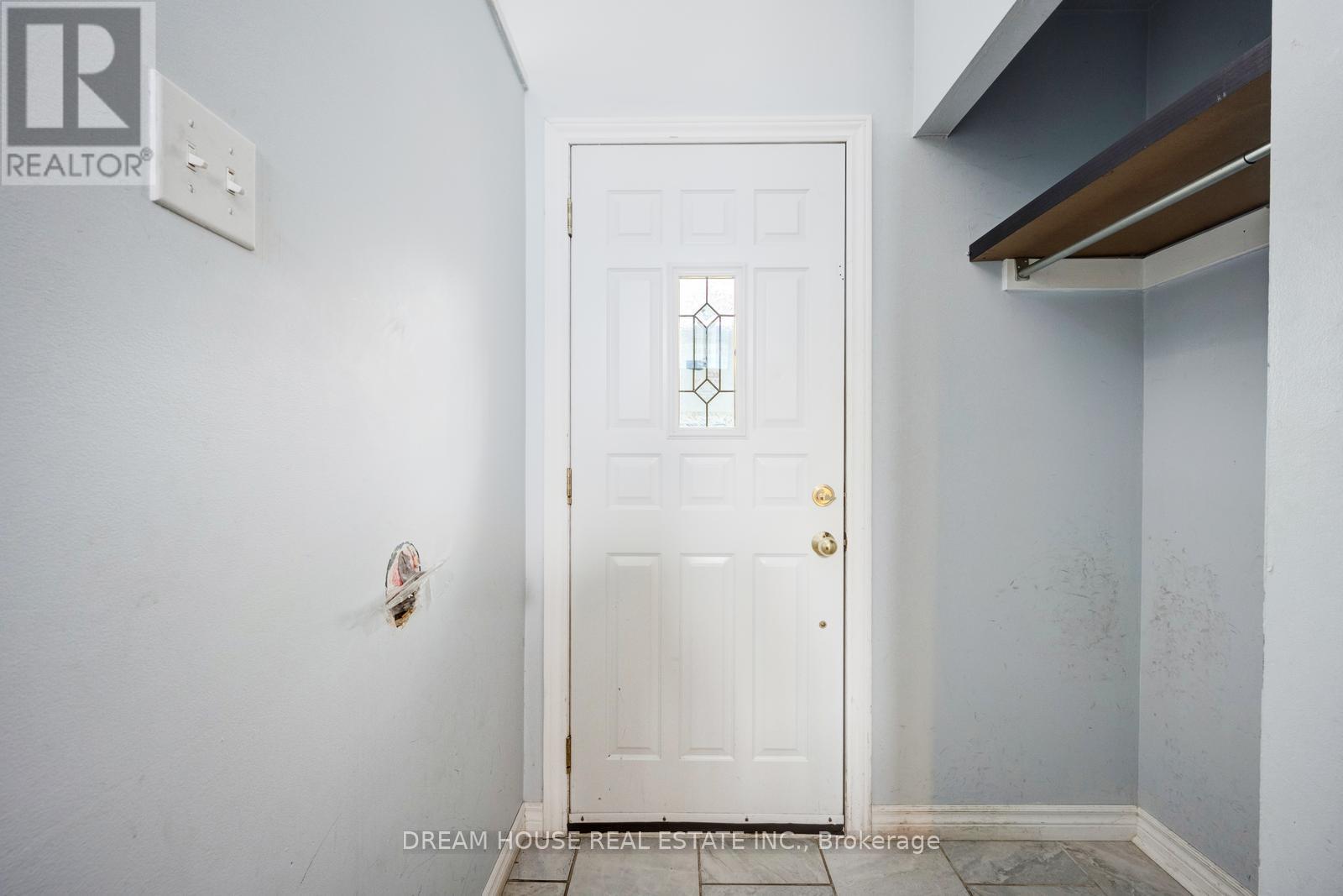 40 Hoskins Square, Brampton, Ontario  L6S 2N6 - Photo 5 - W13780432