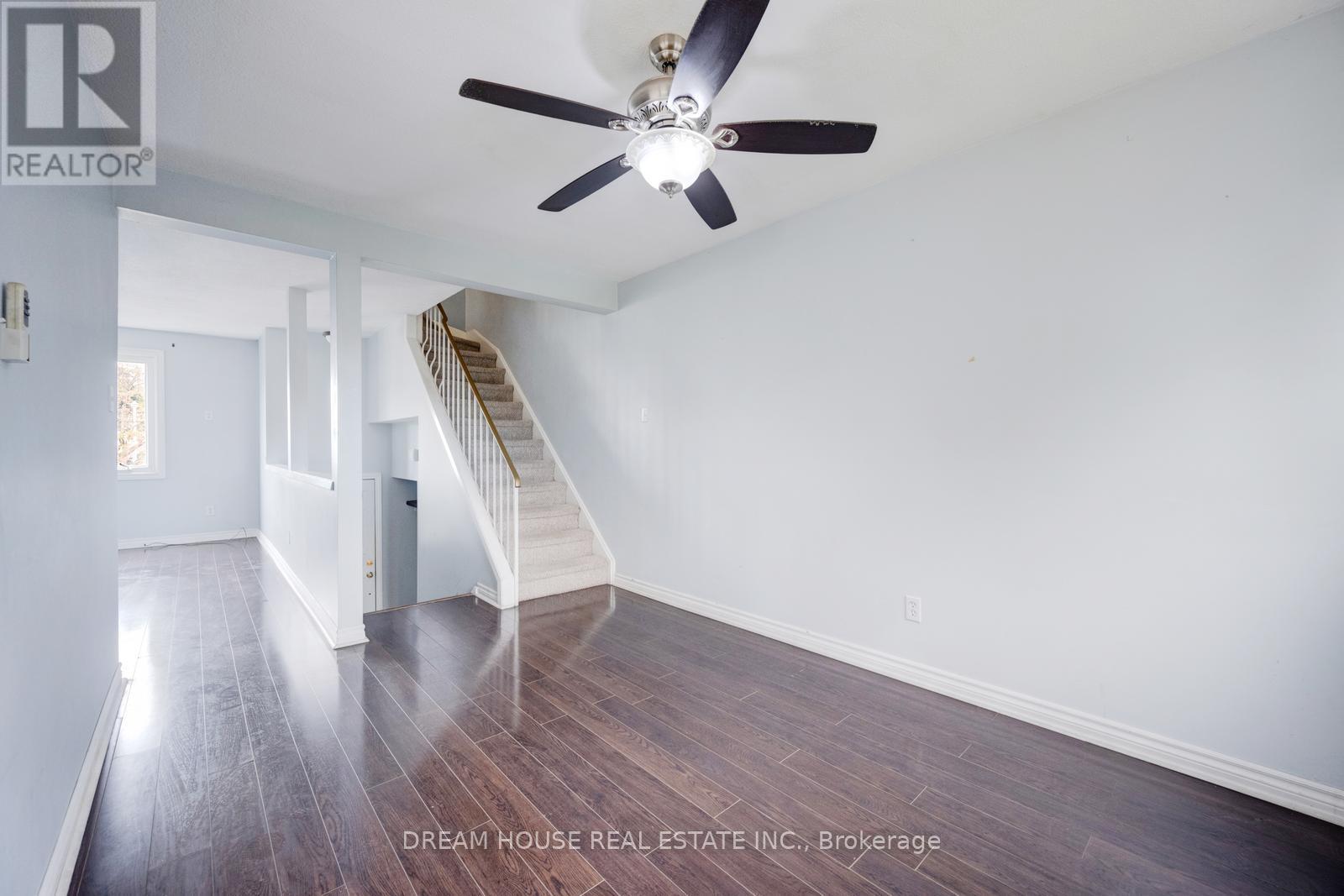 40 Hoskins Square, Brampton, Ontario  L6S 2N6 - Photo 8 - W13780432