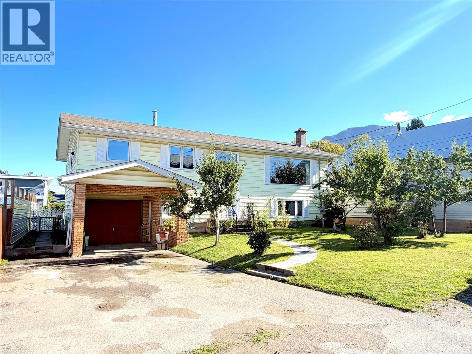 166 14th Street, Fernie, British Columbia V0B 1M0 - Photo 1 - 10400720