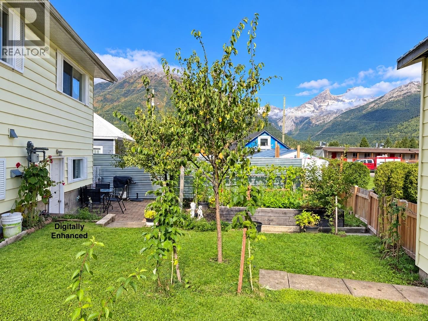 166 14th Street, Fernie, British Columbia V0B 1M0 - Photo 41 - 10400720