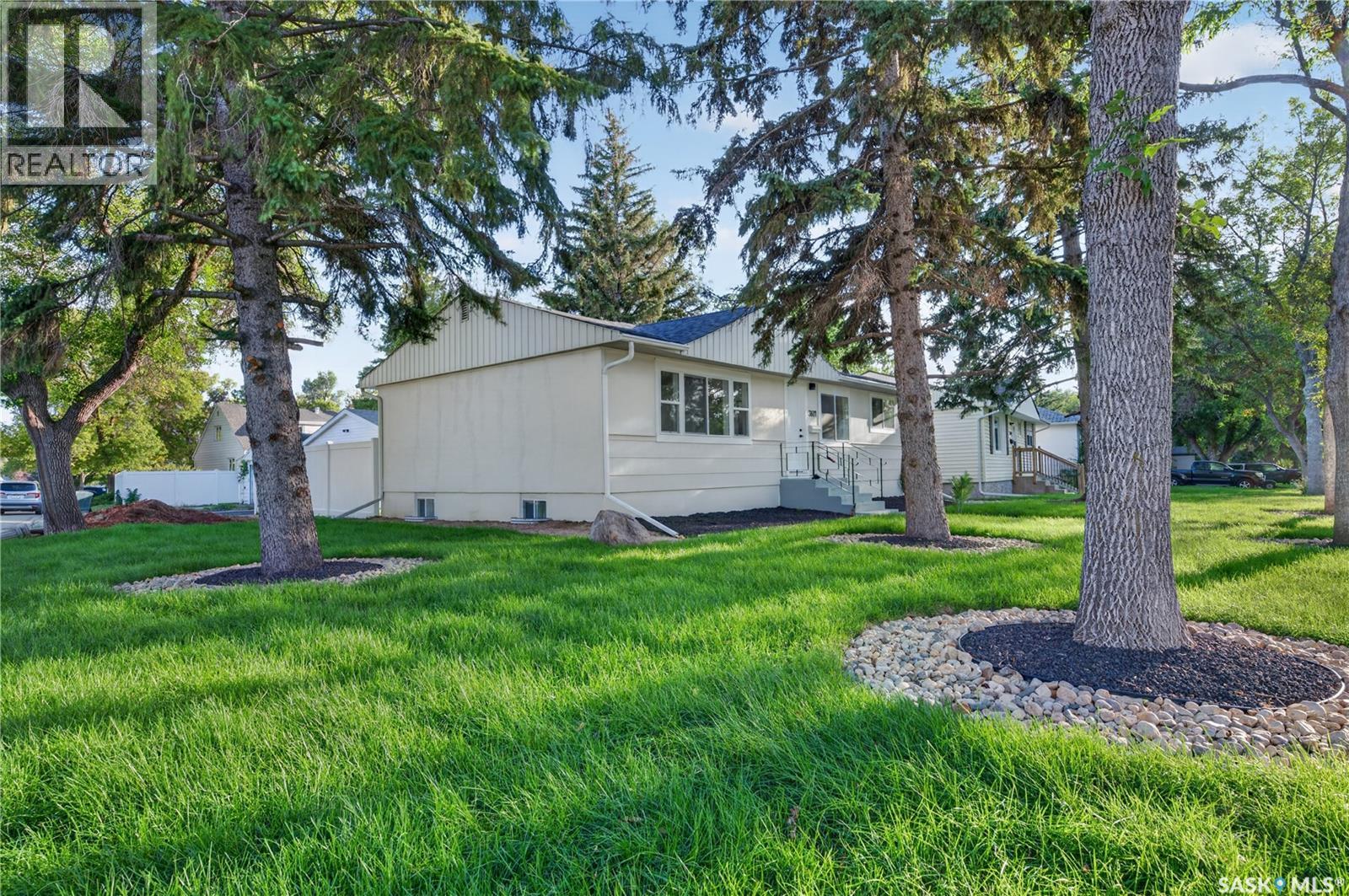 3601 21st Avenue, Regina, Saskatchewan  S4S 0V3 - Photo 2 - SK048602