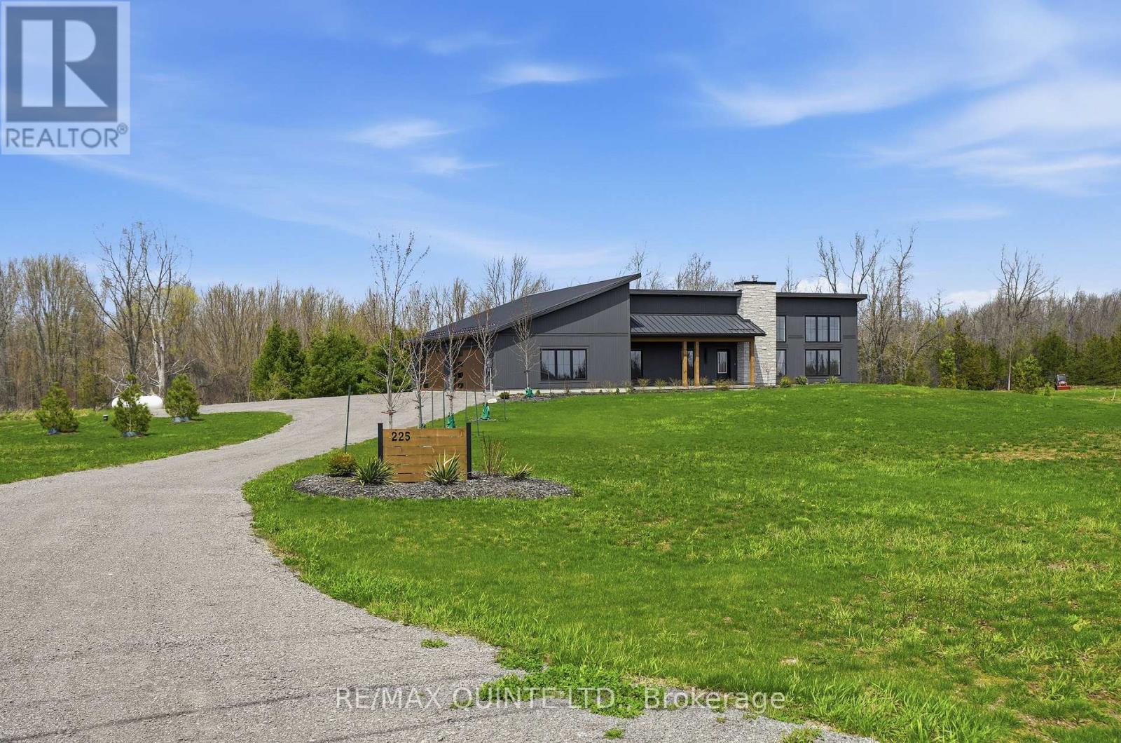225 MITCHELLS CROSSROAD, Prince Edward County, Ontario