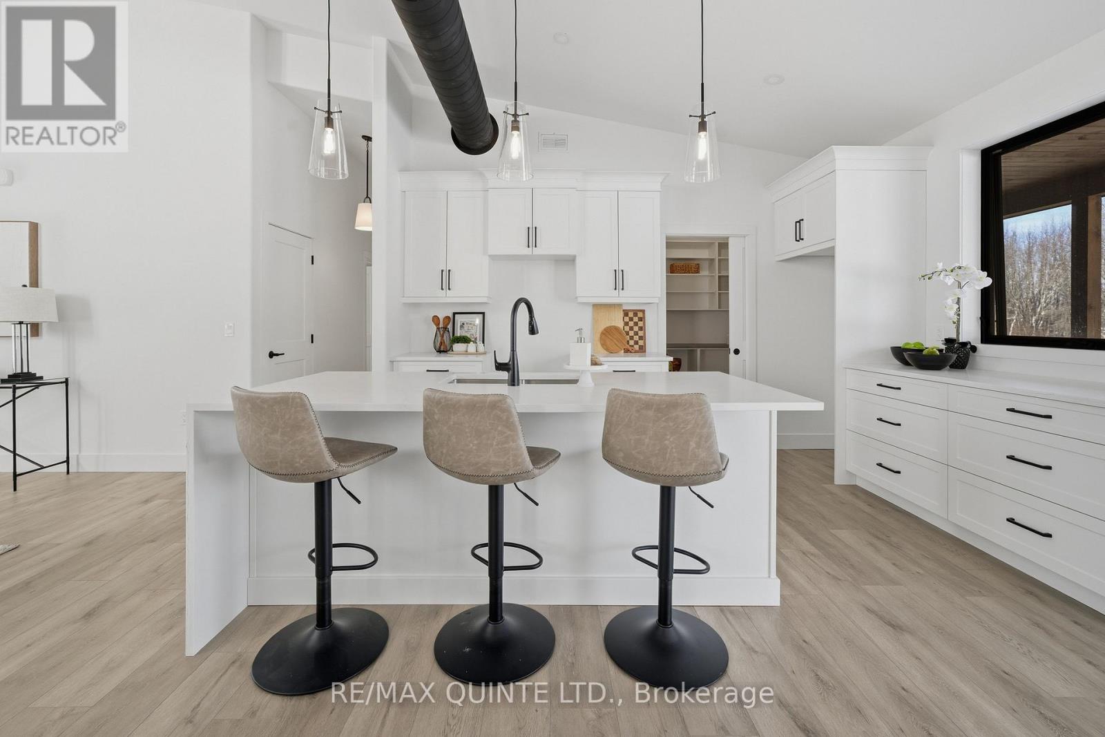 225 Mitchells Crossroad, Prince Edward County, Ontario  K0K 2T0 - Photo 15 - X13797804