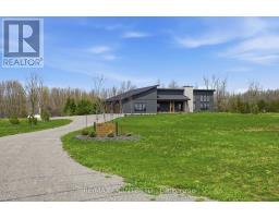 225 MITCHELLS CROSSROAD, Prince Edward County, Ontario