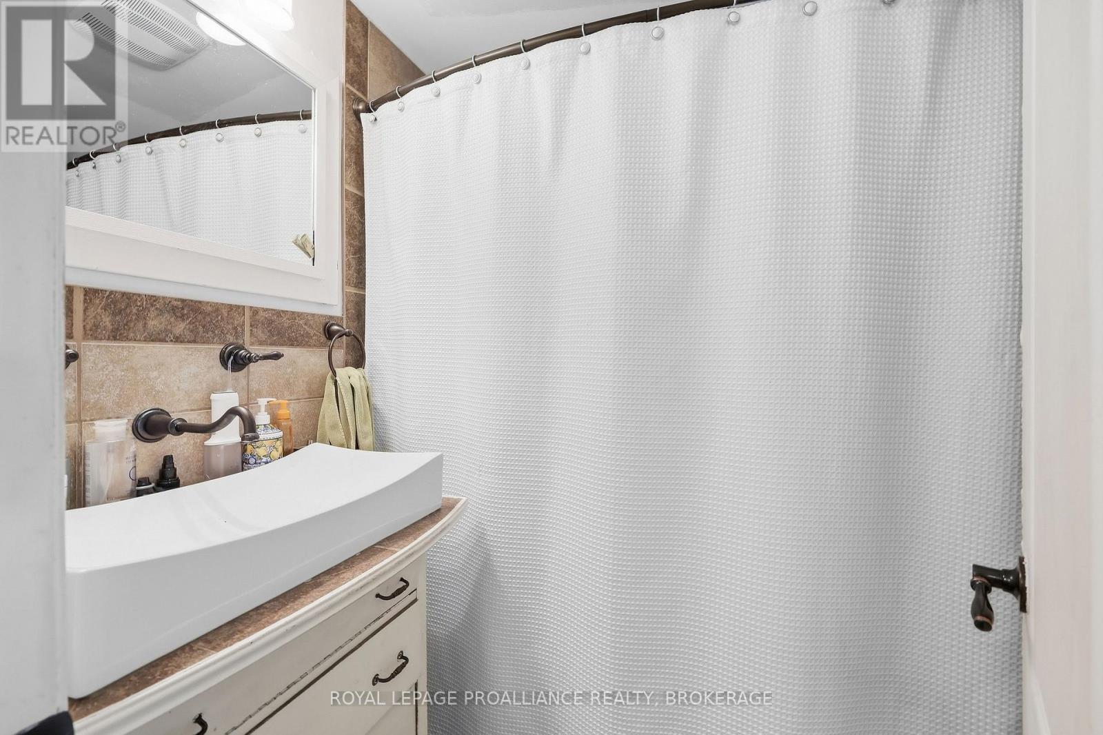 2 Dunkirk Avenue, Kingston, Ontario  K7K 2H4 - Photo 38 - X13797734