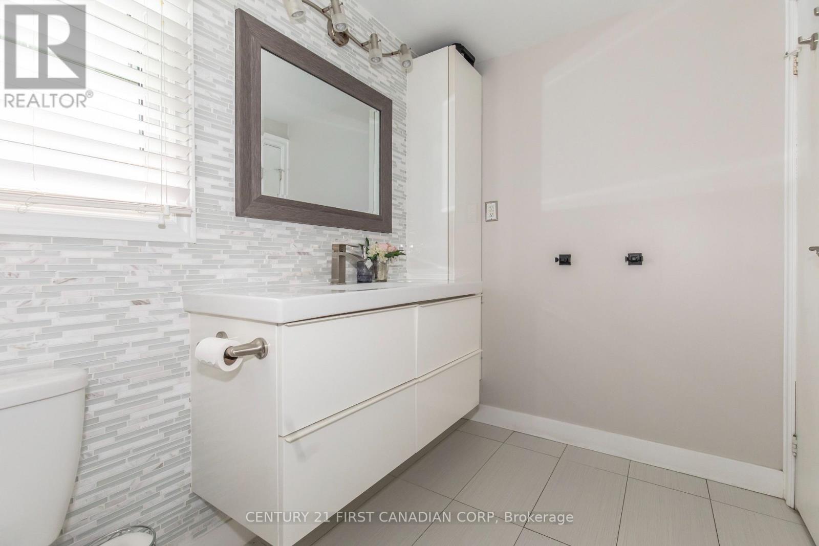1279 Jalna Boulevard, London South, Ontario  N6E 2G3 - Photo 18 - X13797604