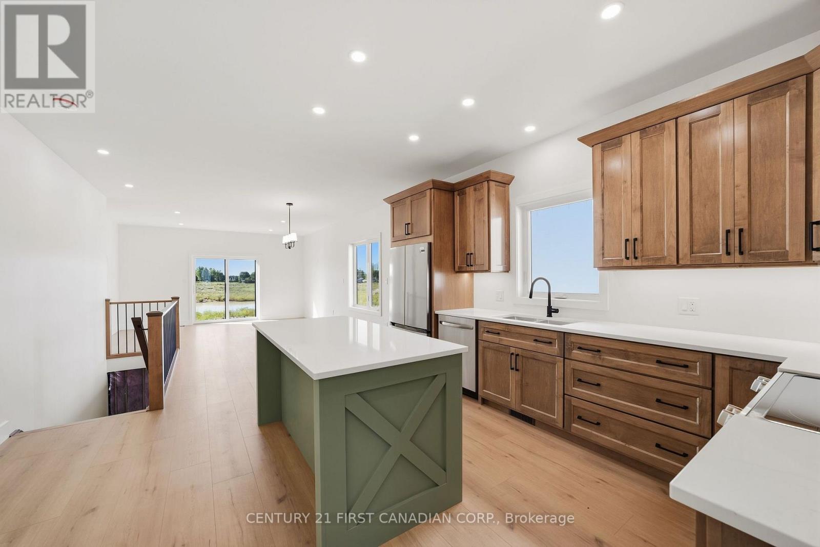 123 Addison Avenue, Lucan Biddulph, Ontario  N0M 2J0 - Photo 9 - X13797800