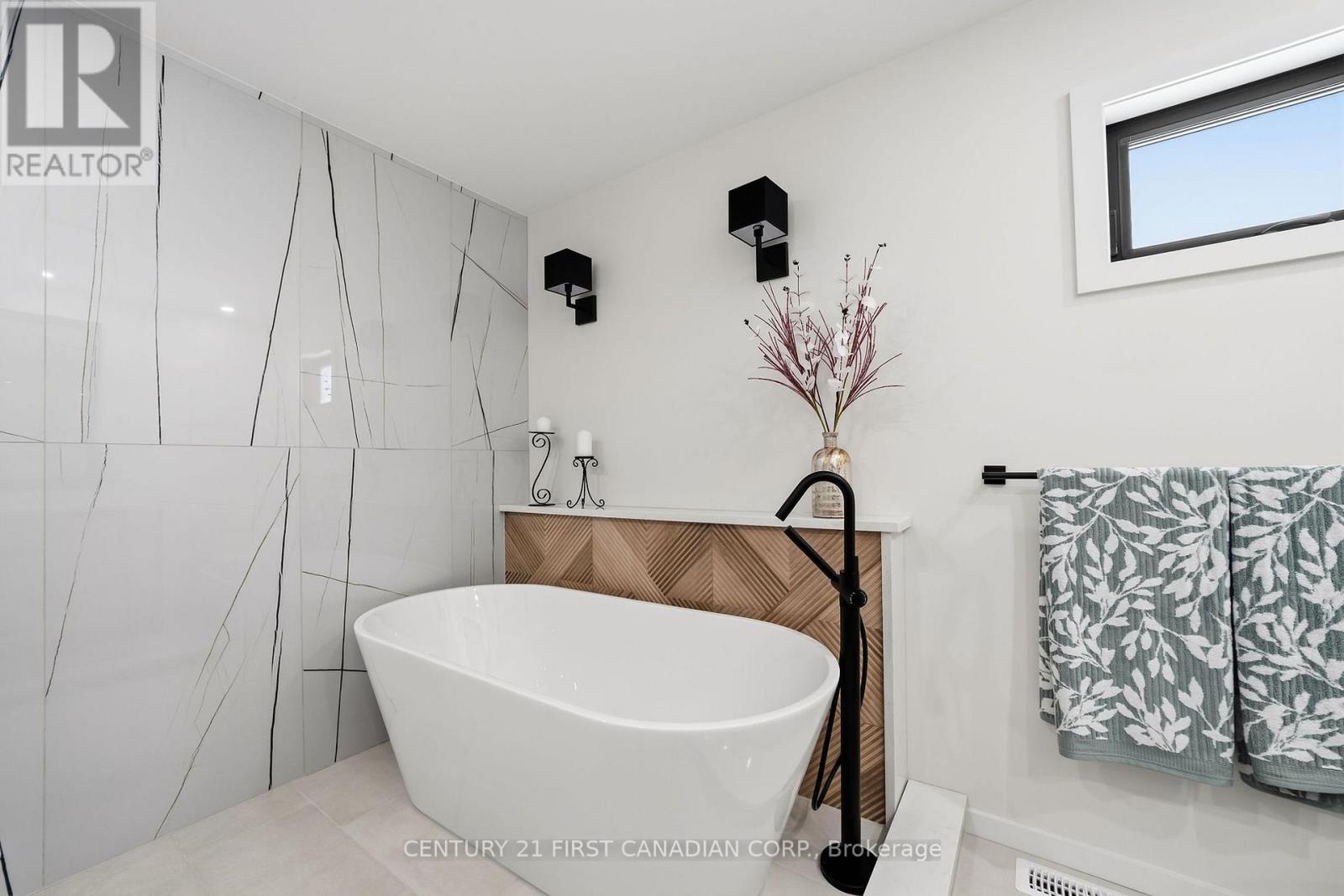 122 Addison Avenue, Lucan Biddulph, Ontario  N0M 2J0 - Photo 21 - X13797858
