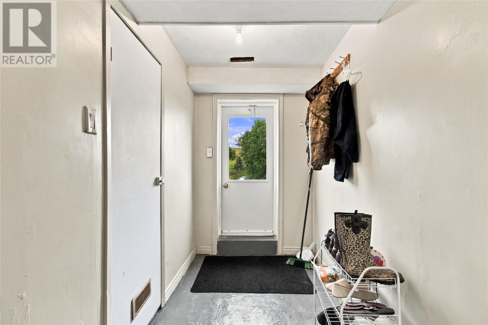 113 Fortins Lane, Renews — photo 26