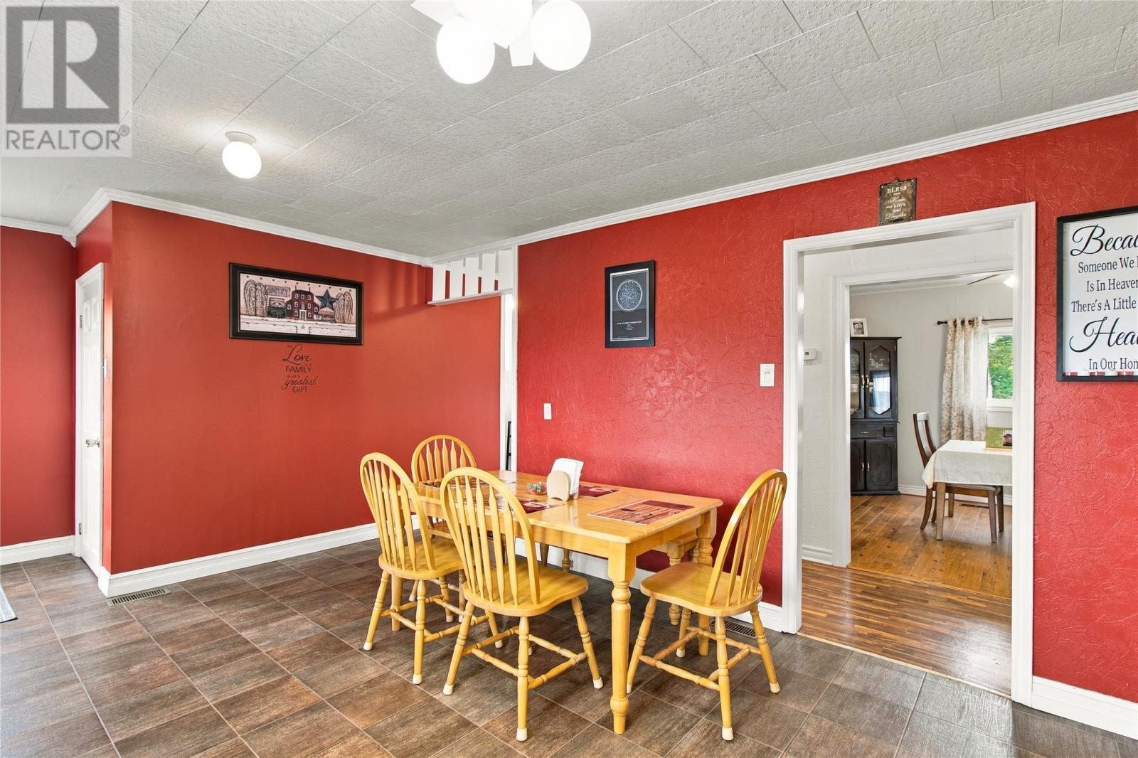 113 Fortins Lane, Renews — photo 9