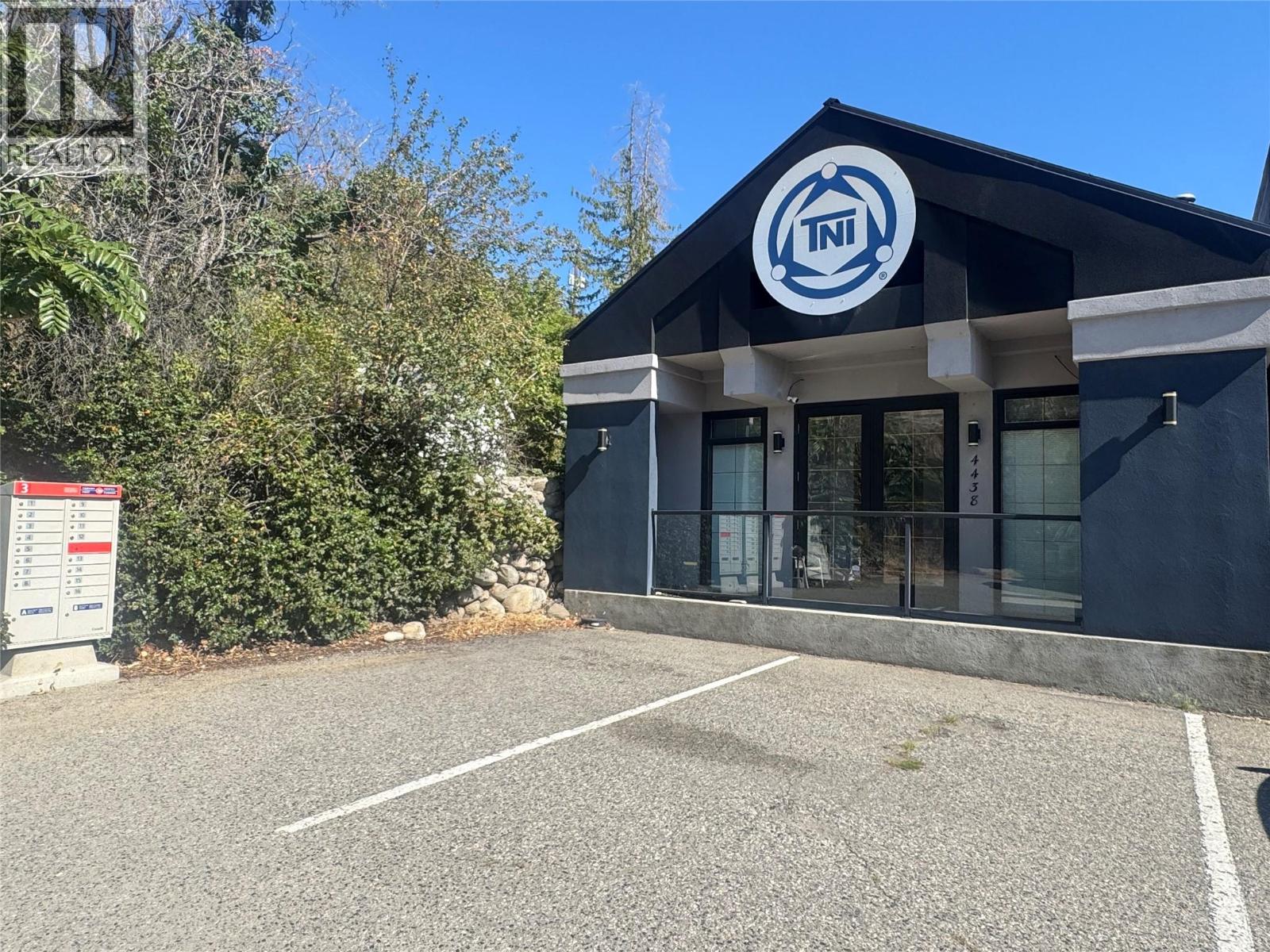 4438 1st Street, Peachland, British Columbia  V0H 1X7 - Photo 4 - 10398515