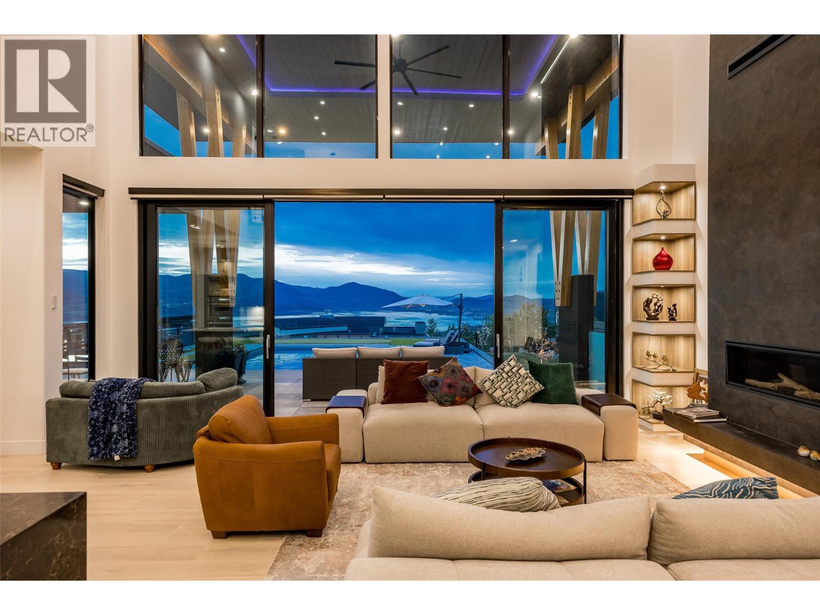 466 Swan Drive, Kelowna, British Columbia  V1W 5L9 - Photo 4 - 10399479