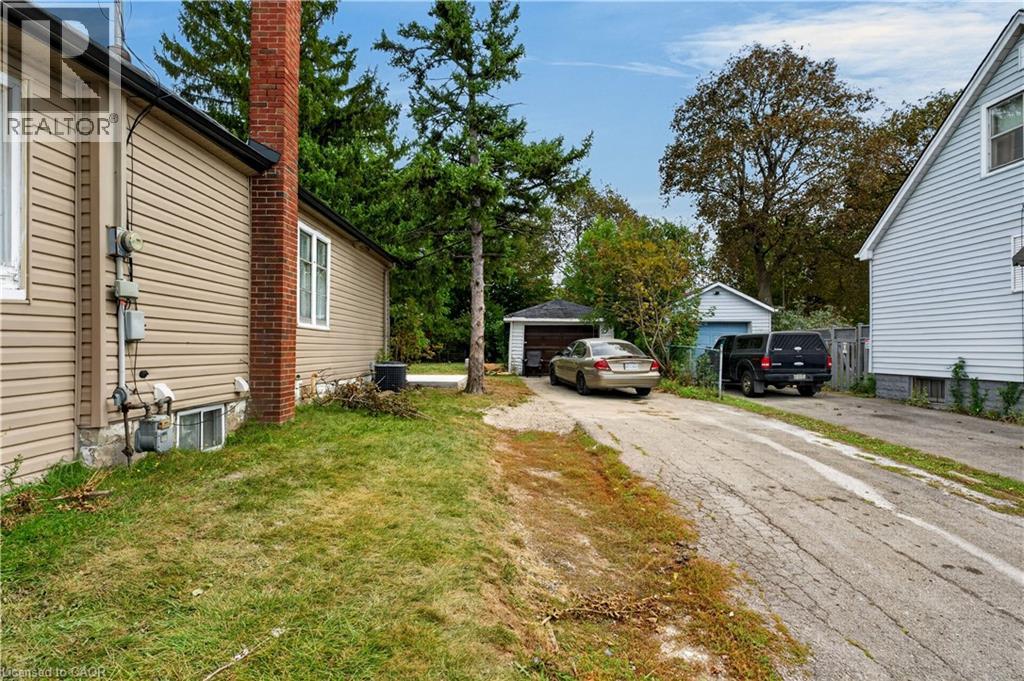 241 West 5th Street, Hamilton, Ontario  L9C 3N8 - Photo 18 - 40863944