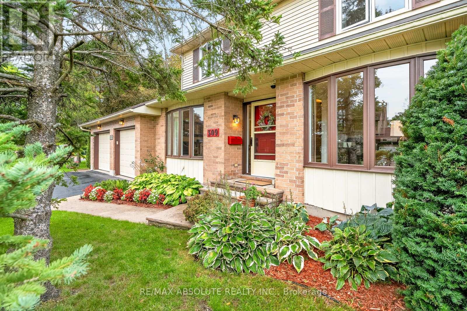 309 Liard Street, Ottawa, Ontario  K2S 1J2 - Photo 3 - X13797736