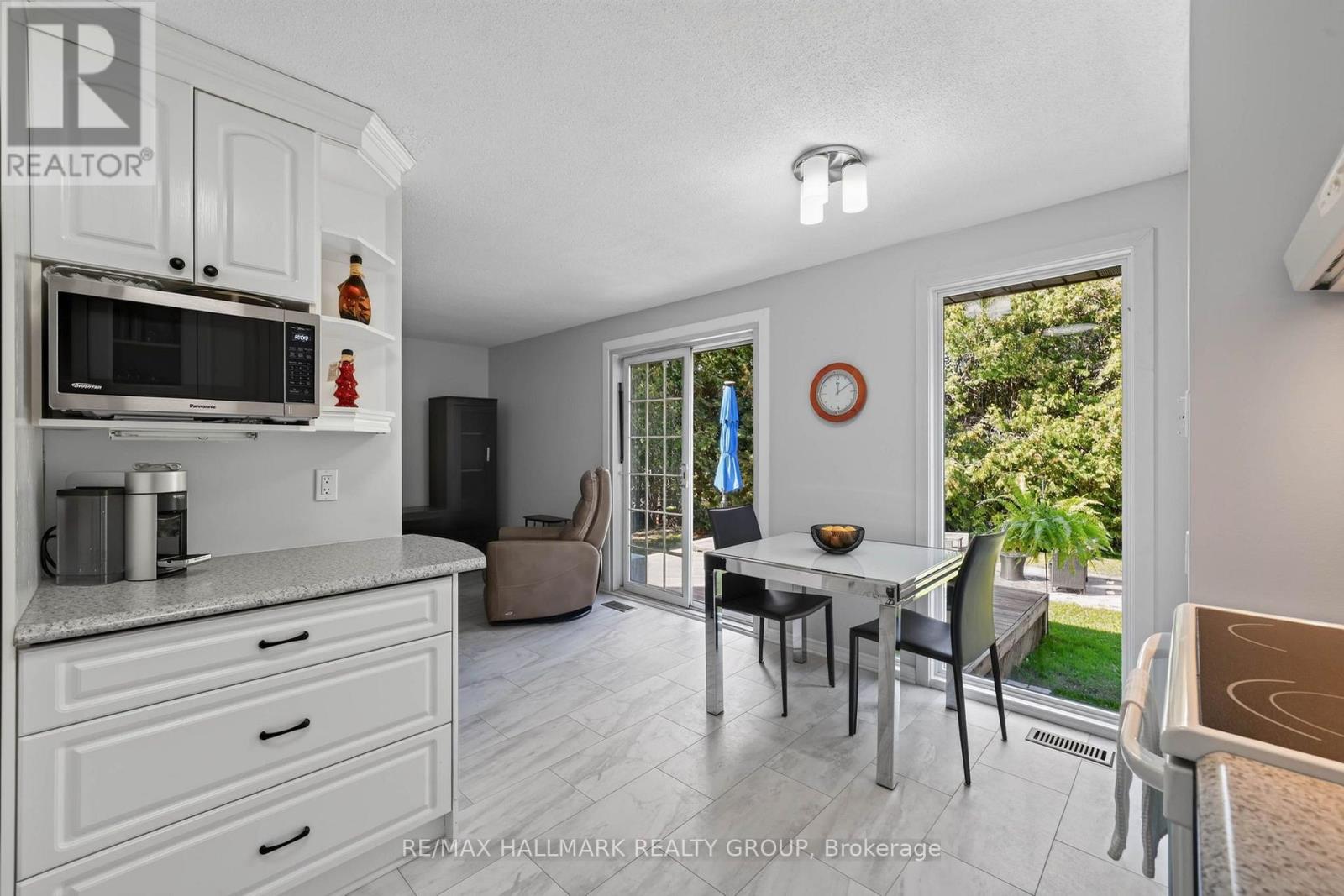 1055 Avignon Court, Ottawa, Ontario  K1C 2N4 - Photo 12 - X13797768