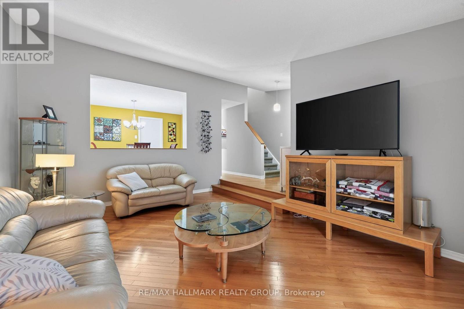 1055 Avignon Court, Ottawa, Ontario  K1C 2N4 - Photo 6 - X13797768