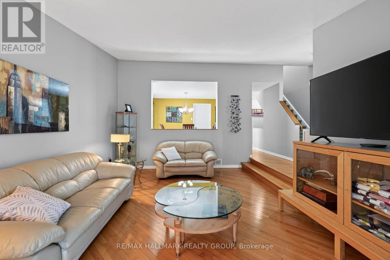 1055 Avignon Court, Ottawa, Ontario  K1C 2N4 - Photo 7 - X13797768