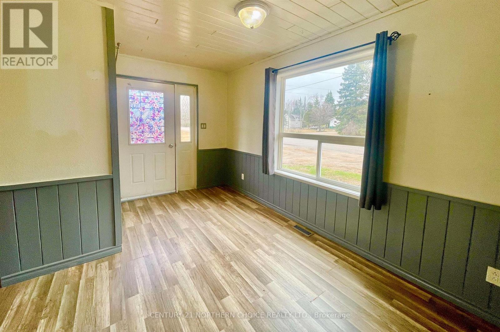 70 Armstrong Street, Machin, Ontario  P0V 2V0 - Photo 4 - X13797828