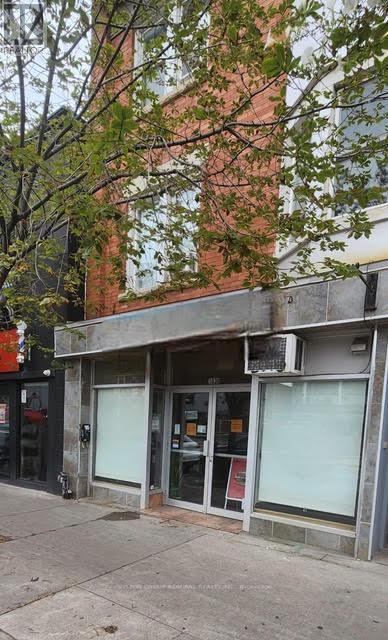 Main Flr - 1030 St Clair Avenue W, Toronto, Ontario  M6E 1A4 - Photo 2 - C13797636