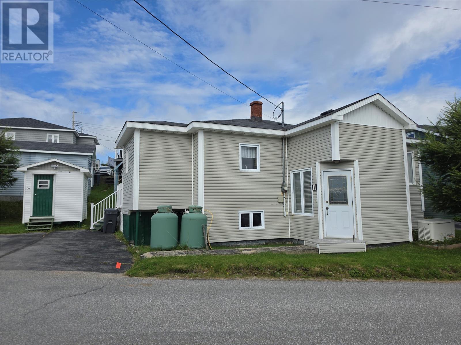 1 Second Avenue, Channel-Port aux Basques — photo 2