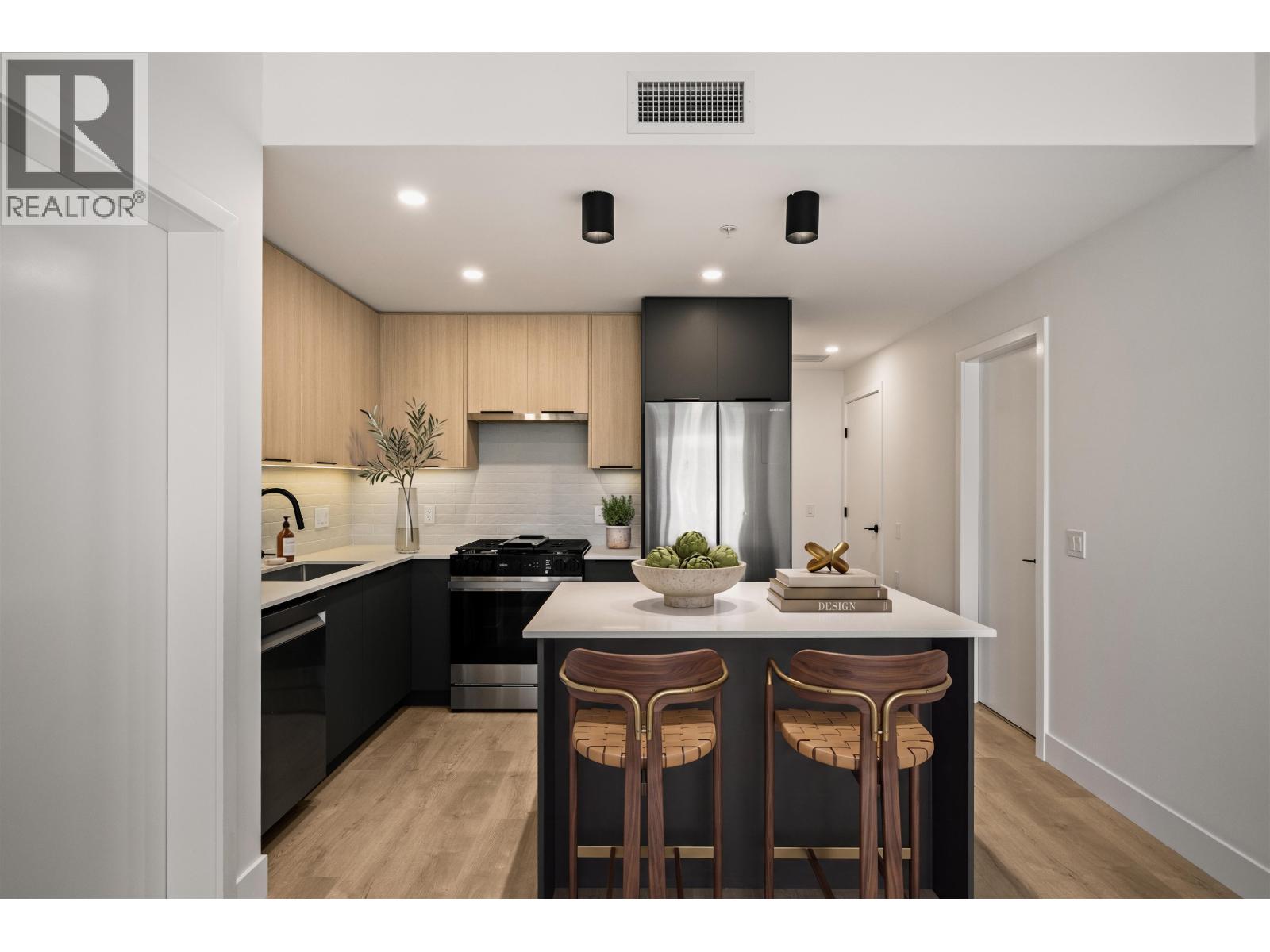 410 111 Buller Street, Port Moody, British Columbia  V3H 0P5 - Photo 3 - R3144870